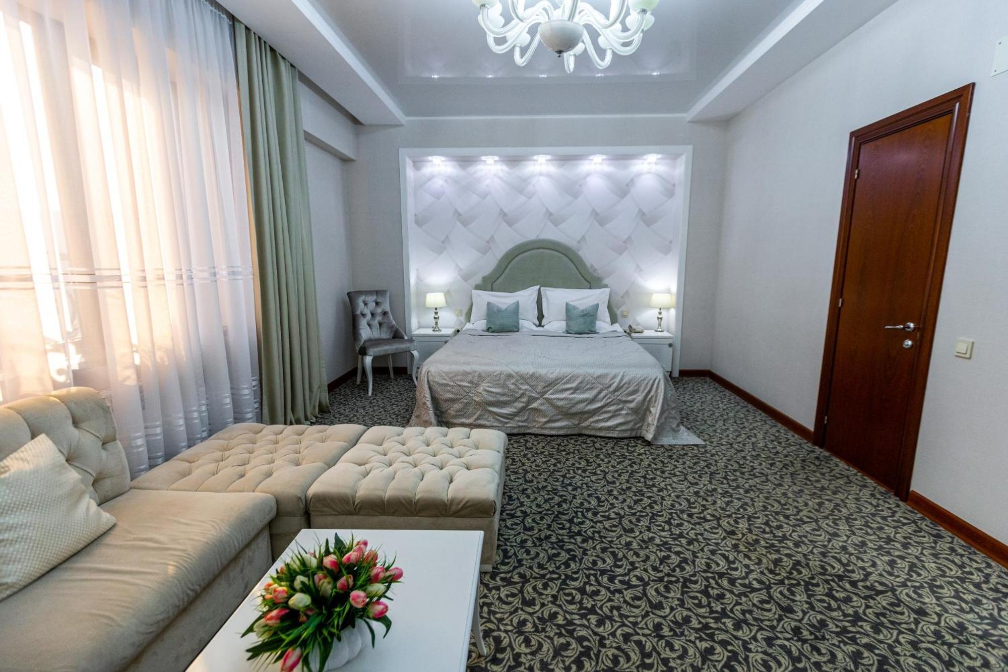 Plaza Hotel Almati Szoba fotó
