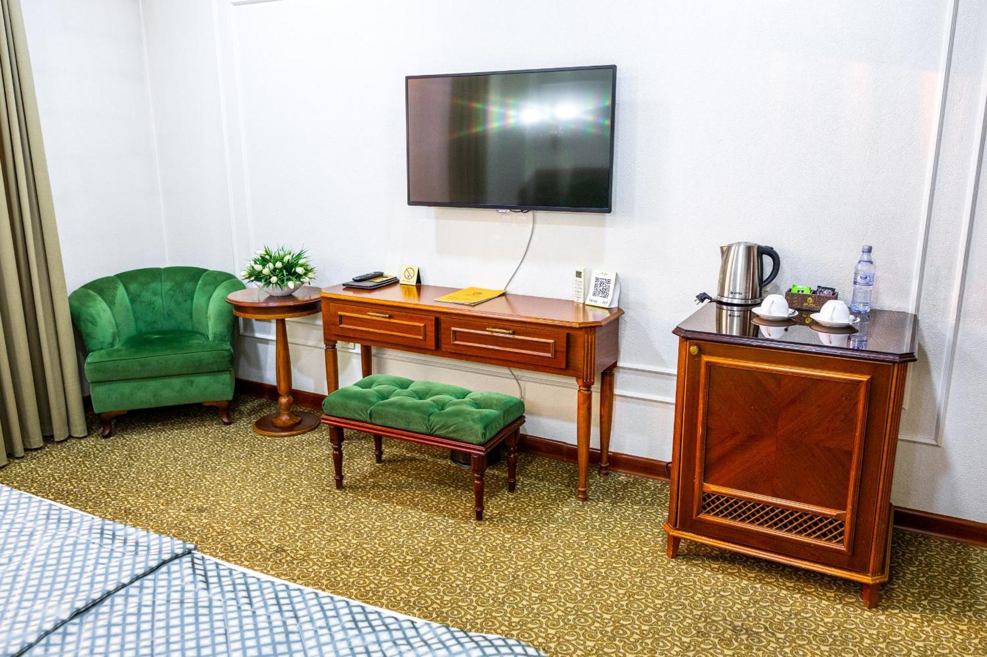 Plaza Hotel Almati Szoba fotó