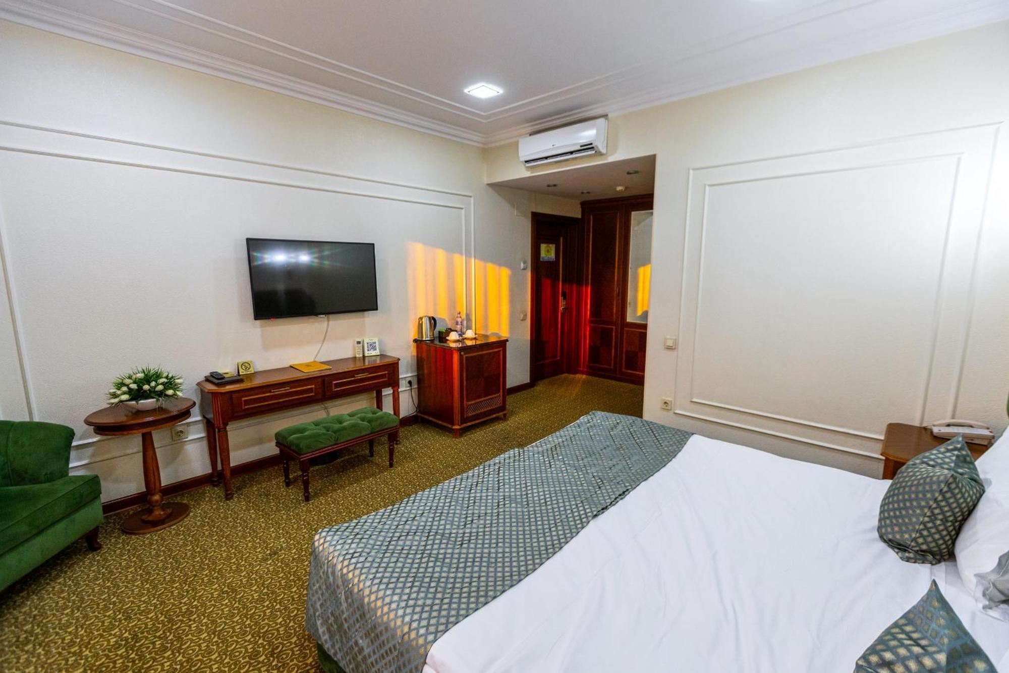 Plaza Hotel Almati Szoba fotó