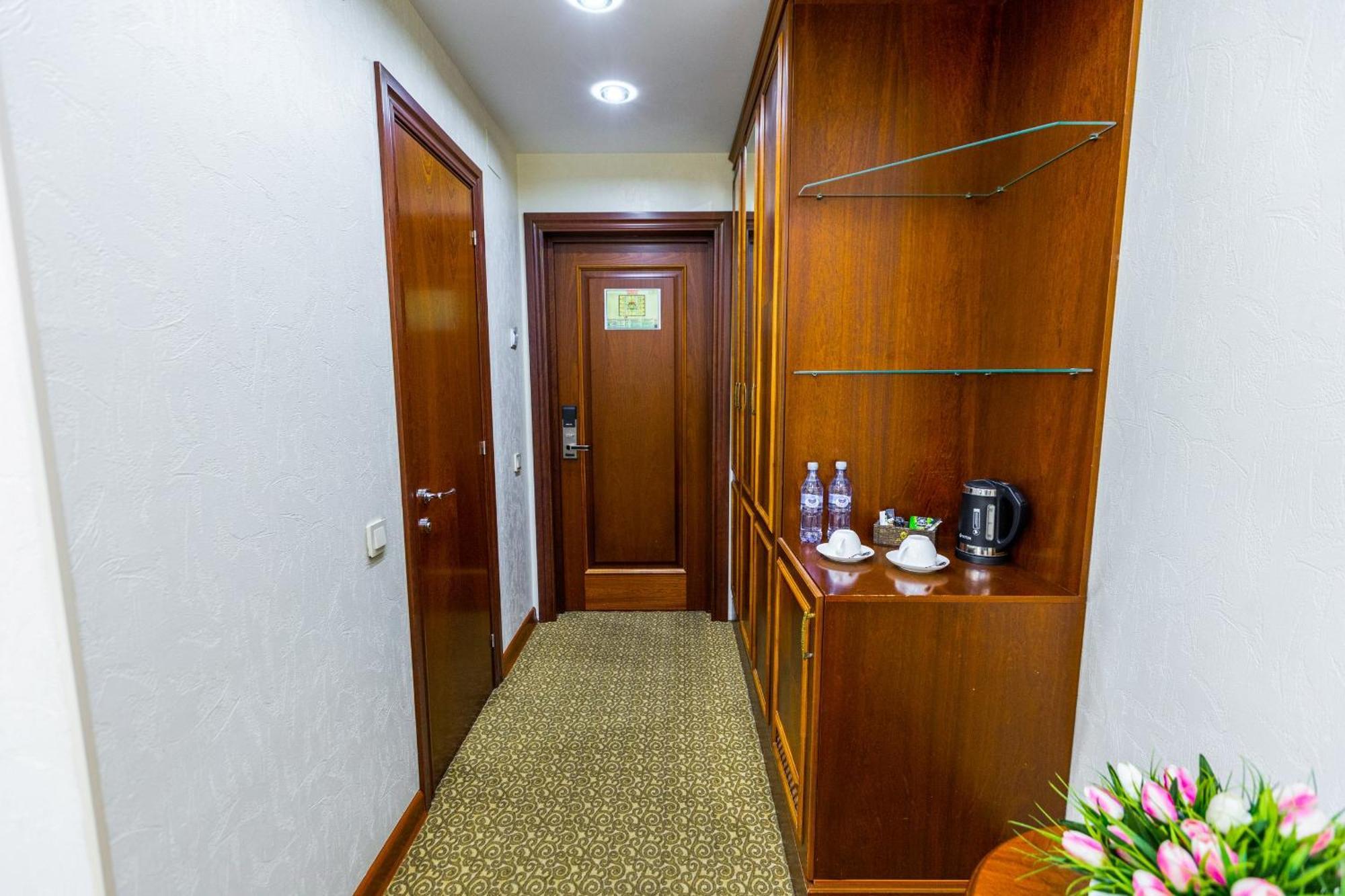 Plaza Hotel Almati Szoba fotó