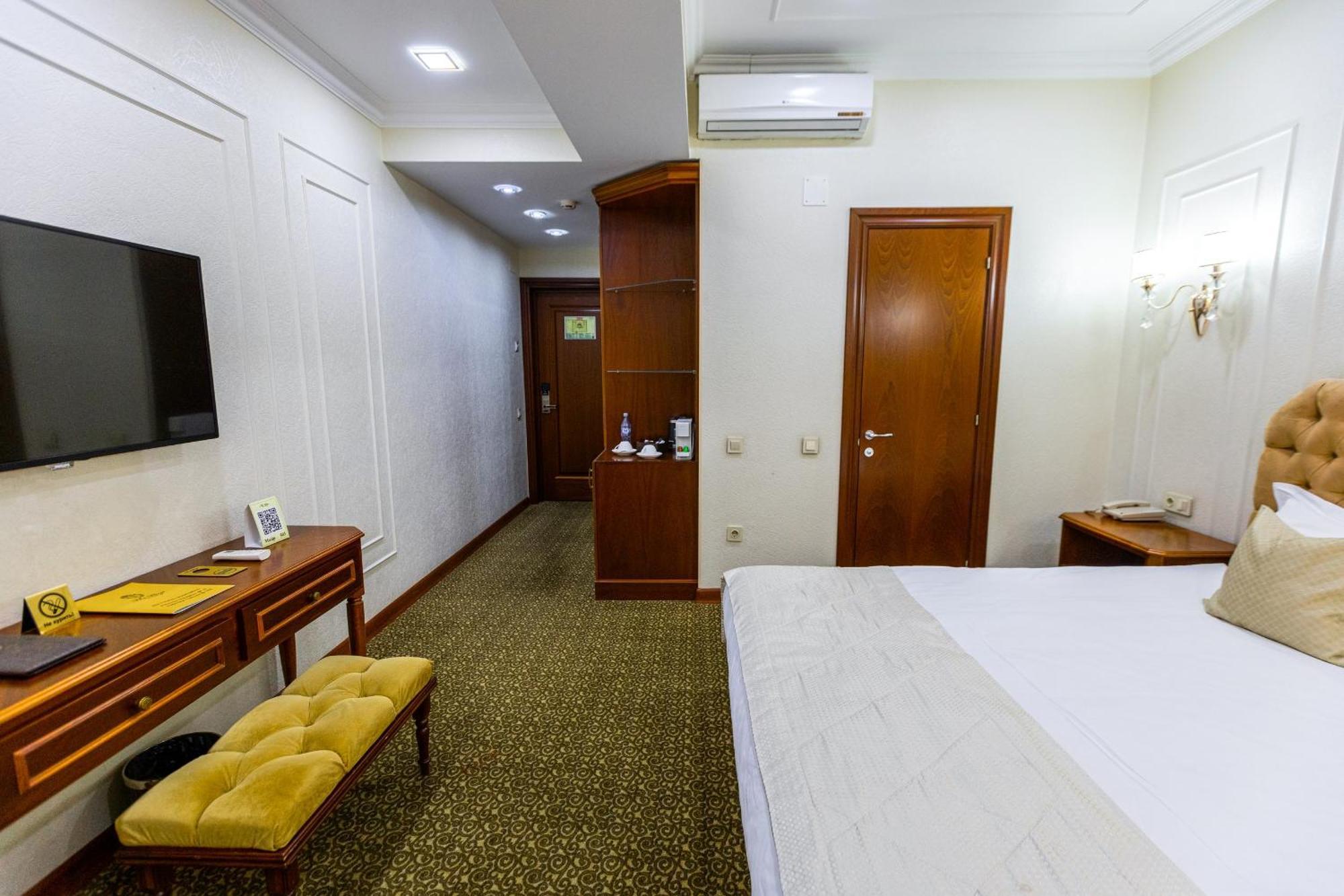 Plaza Hotel Almati Szoba fotó