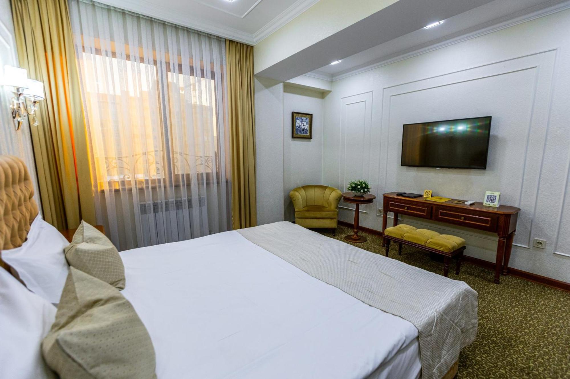 Plaza Hotel Almati Szoba fotó